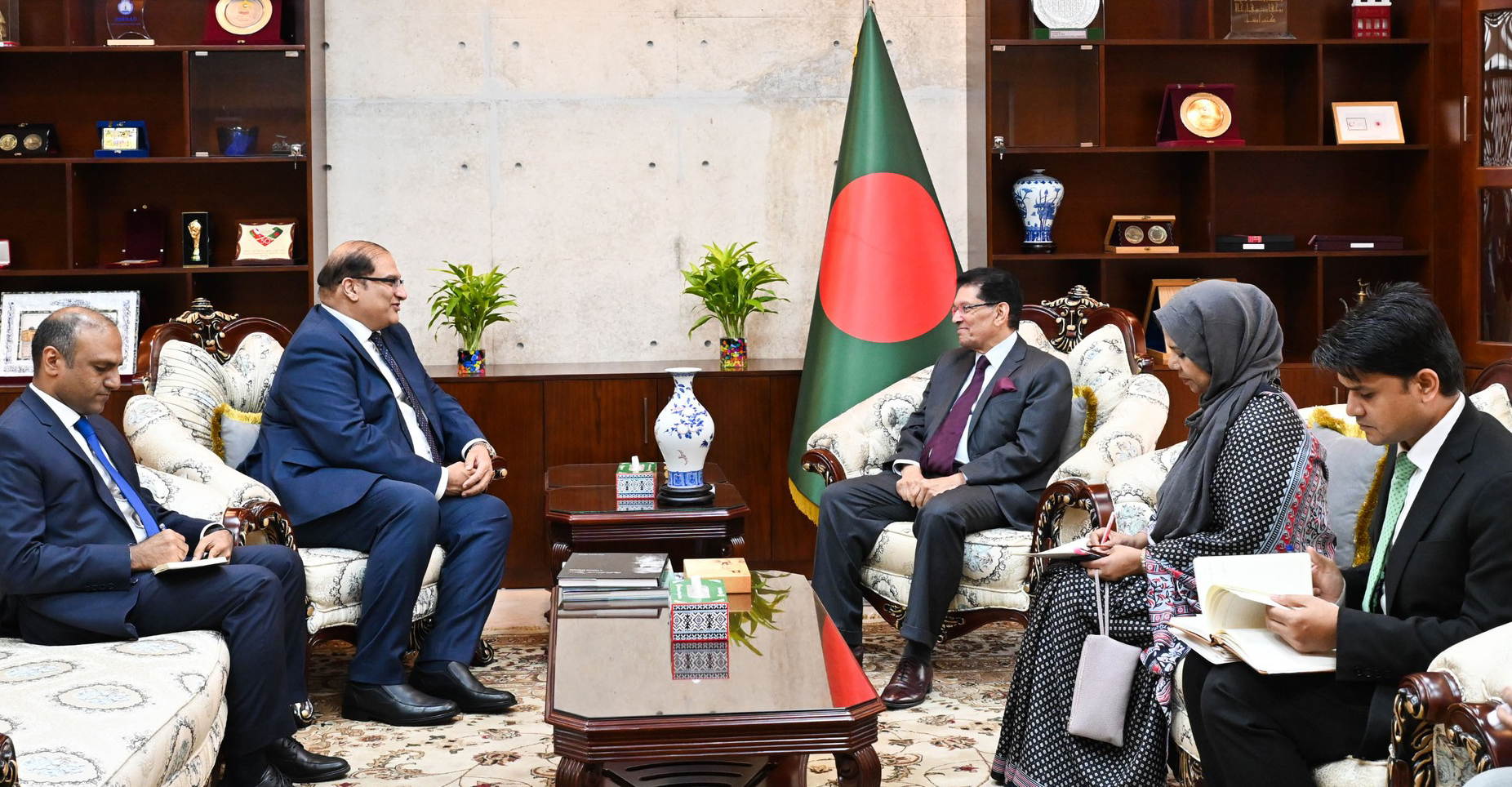 Pakistan, Bangladesh move to reset ties after Dhaka transition
